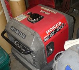 HONDA GENERATOR.  CONDITION SAYS IT ALL.