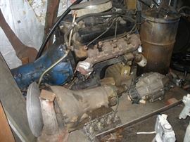 CADILLAC 500 ENGINE.  HAVE A LETTER FROM OWNER'S WIDOW STATING IT WAS RECONDITIONED BUT SHE ISN'T SURE HOW LONG AGO.  TAKING OFFERS SO DON'T BE SHY.  SHE NEEDS A CAR