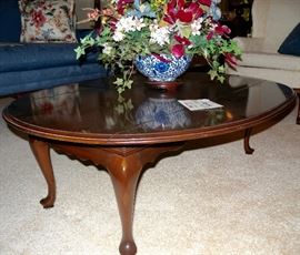 drop-leaf coffee table