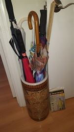 Umbrella Stand + Many Umbrella's