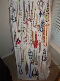costume jewelry vintage