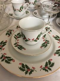 Pretty Vintage Christmas Plates from Japan (46 pieces)