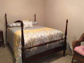 Precious Mahogany Duncan Phyfte 4 Poster Bed 
