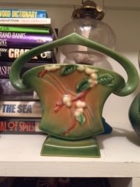 roseville Snowberry pointed handle vase