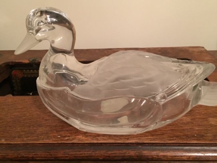 Crystal duck box