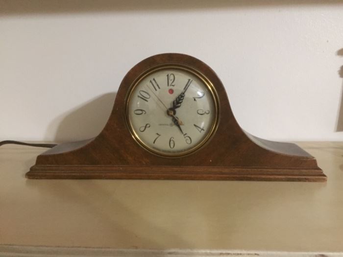 GE mantle clock