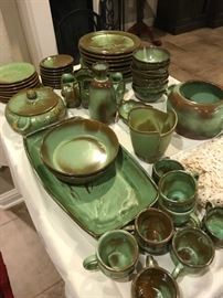 Service for 8 Prarie Green Wagon Wheel by Frankoma Pottery