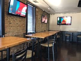 tons of large Televisions