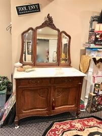 Antique bedroom set with marble top dresser / mirror
