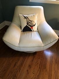 ITALSOFA White Leather Large Swivel Chair