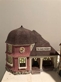 DEPARTMENT 56 Season's Bay Collection