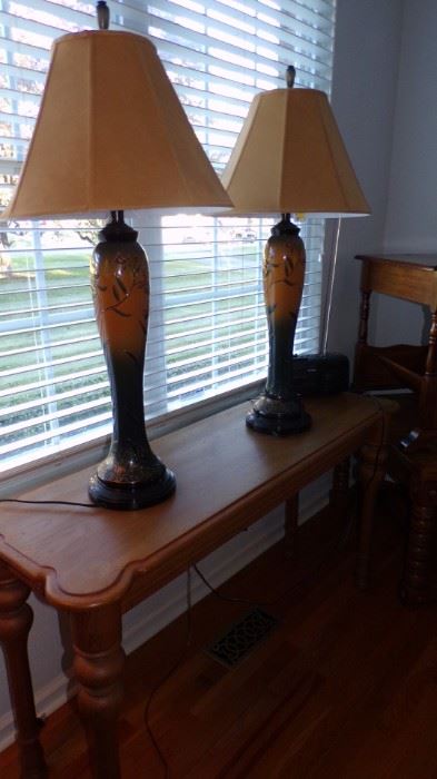 Sofa Table, 2 Lamps,  - main floor