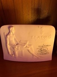 lladro collectors society plaque