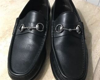107     GUCCI      LEATHER LOAFERS                                             SZ 10 1/2           $475.