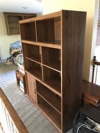 Bookcase / Cabinet - $ 70.00
