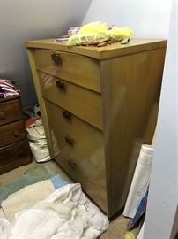 Mid Century 5 Drawer Dresser $ 184.00