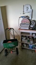 Scott's lawn fertilizer