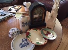 YORKTOWN, APPLE AND FATHER CHRISTMAS