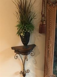 Vase w/arrangement