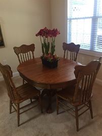Solid Oak Claw Foot Oval Table w/4 Chairs