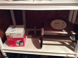 Wooden paper towel hangers