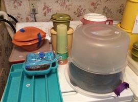 Vintage tupperware and kitchen items.