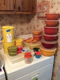 More vintage tupperware - all in great shape!!!