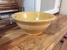 Pottery mixing bowl - Roseville?  