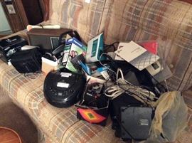 Lots of camera's, electronics, polaroid cameras