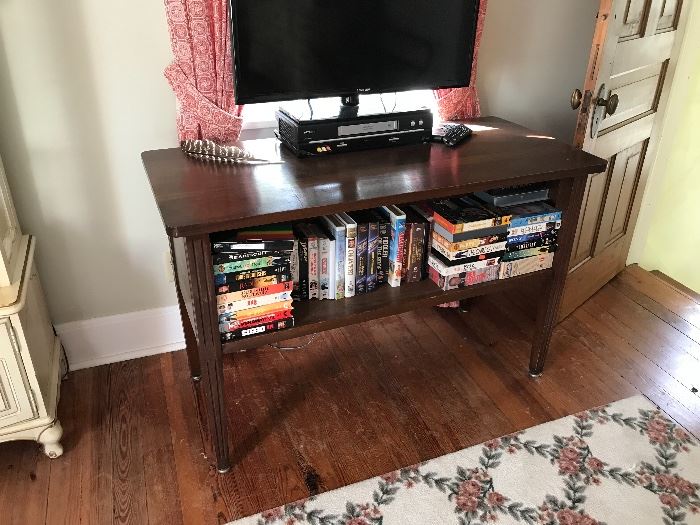 Mid century stand with storage on both sides