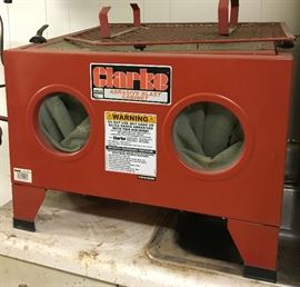 Clarke Abrasive Blast Cabinet
