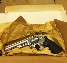 Sweet Smith & Wesson Model 629 44mag 6" Stainless in box.  ALL FIREARMS WILL BE SUBJECT TO BACKGROUND CHECK FROM LOCAL DEALER.