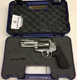 Double Whammy, Smiths 500 Magnum, It don't get any bigger than this.    ALL FIREARMS WILL BE SUBJECT TO BACKGROUND CHECK FROM LOCAL DEALER.