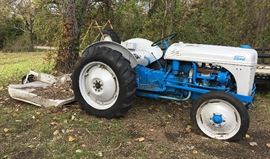 FORD 8N TRACTOR NEEDS WORK A FANTASTIC CANDIDATE