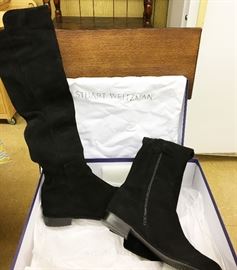 ABOVE THE KNEE LEATHER BOOTS BY STUART WEITZMAN, SIZE 9