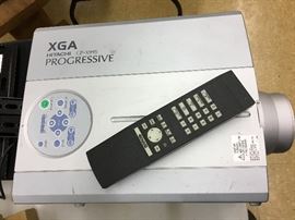 HITACHI TV PROJECTOR WITH SCREEN