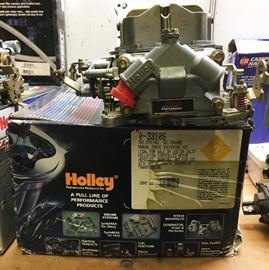 SWEET HOLLEY 750 CARBURETOR NEW WITH BOX.