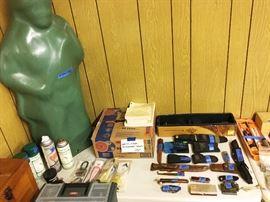 SWEET COLLECTION OF GERBER KNIVES SPORTING CLAYS AND MORE