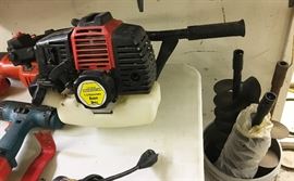 GASOLINE POWERED AUGER, INCLUDES 6, 8, AND 10" BITS