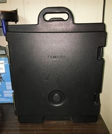 CAMBRO FOOD PAN CARRIER
