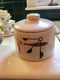 Vintage West Bend Bean Pot