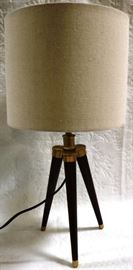 tripod lamp