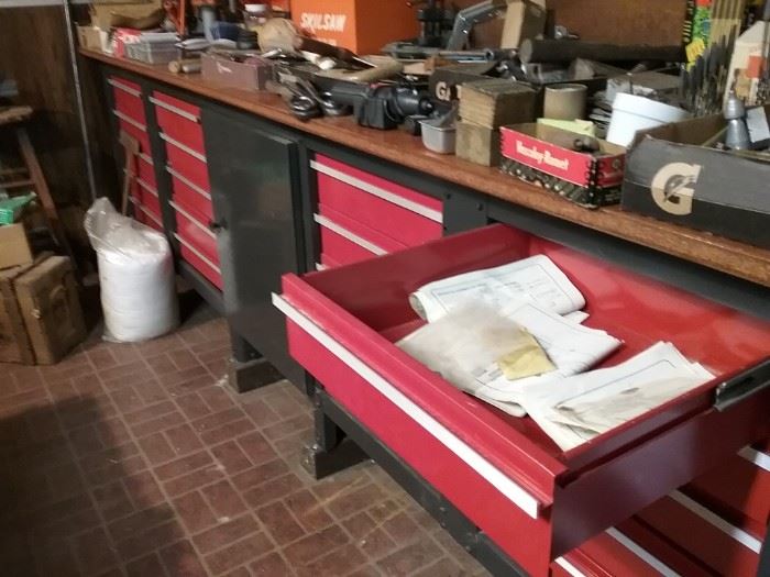 Craftsman tool bench