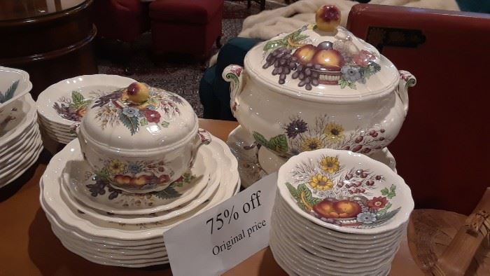 What a bargain and just in time for Thanksgiving! Tureen, soup bowls, dinners plates, salad plates and other small accessories.