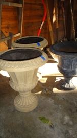 Pots and urns 