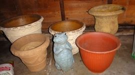 Pots and urns 