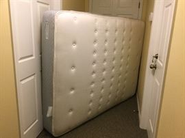 Sealy Posturepedic mattress