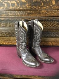 Adams men’s Western boots. 