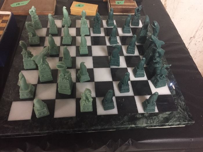    Onyx  Chess set
