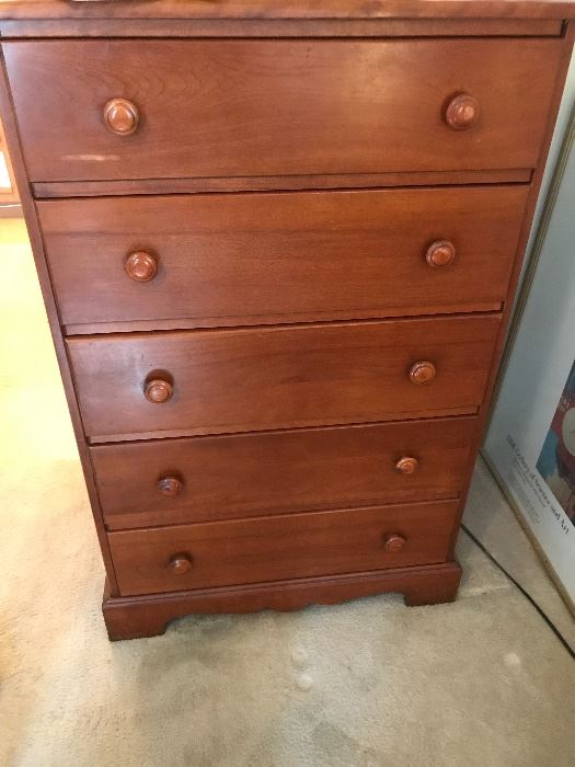 5 drawer dresser $100